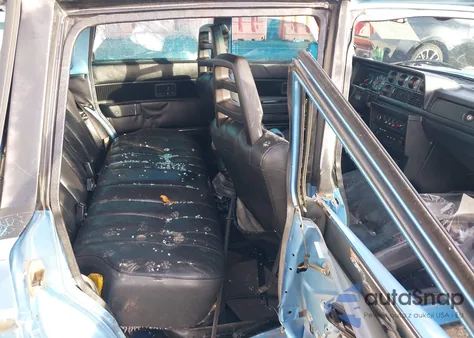 1985 Volvo 245 z USA, uszkodzony, nr VIN YV1AX4753F1596923